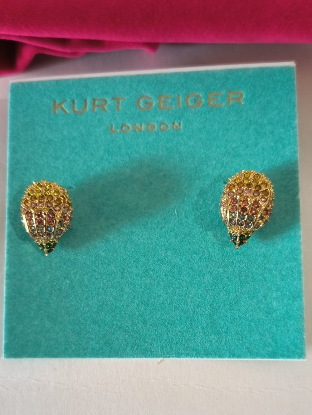 Kurt Geiger Gold Eagle HeadNecklace and Stud Earrings with Pink and Teal Pouches - Picture 9 of 9